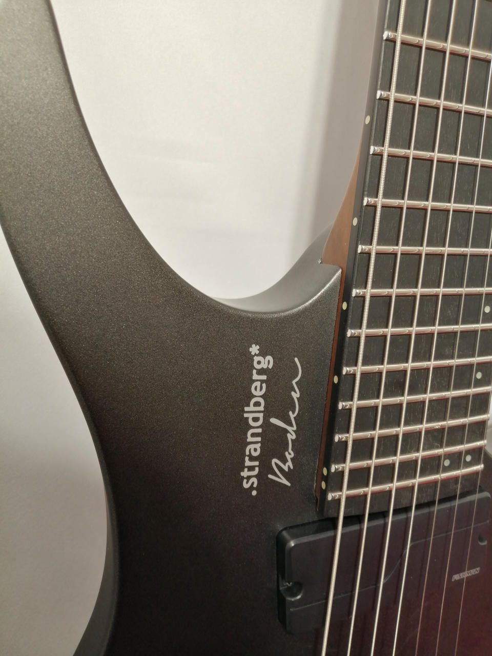 Combat strandbergシェイプ　オーダーメイドギター Combat strandbergシェイプ オーダーメイドギター Combat製