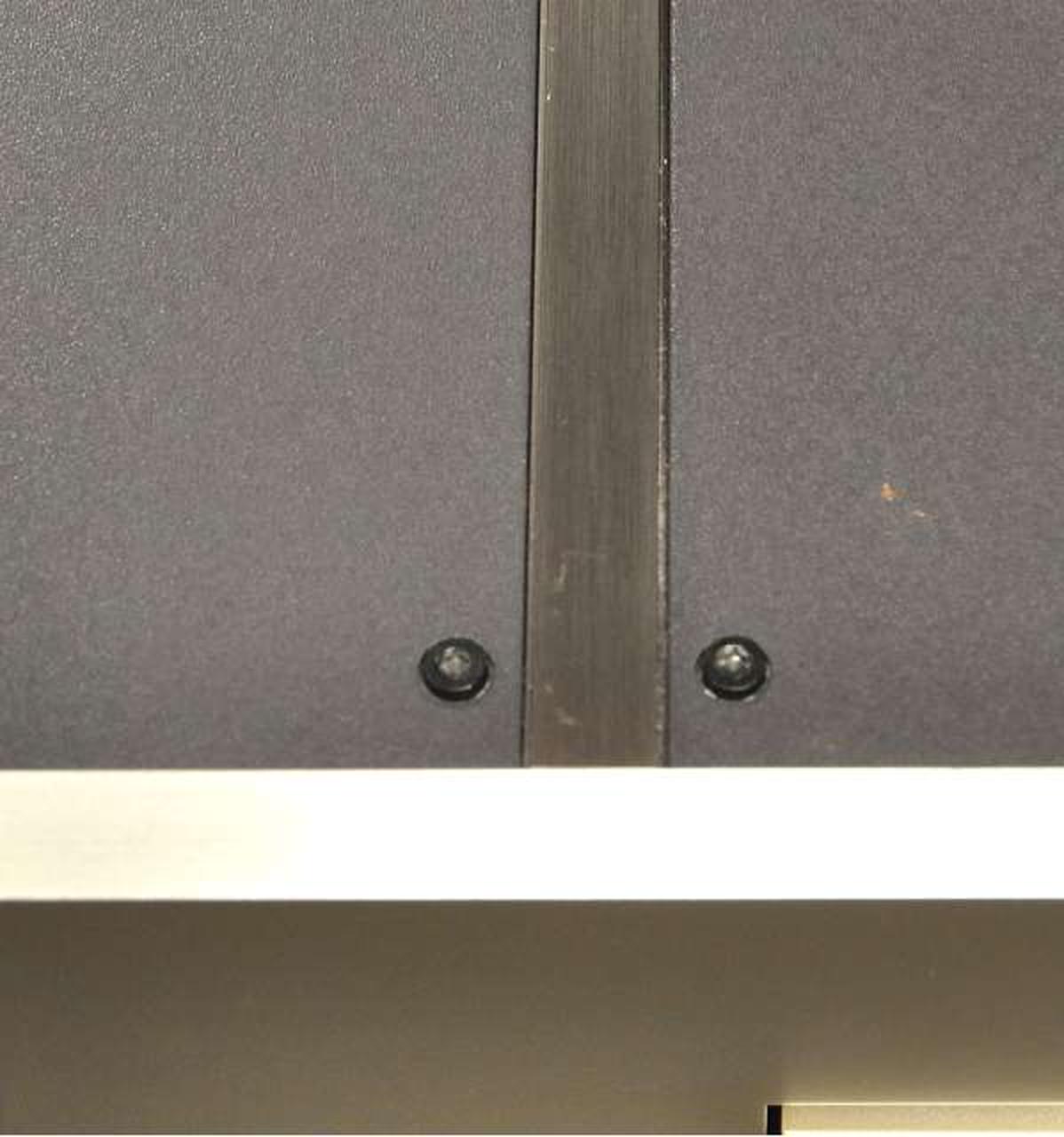 天板手前にキズ