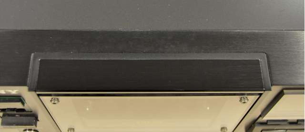 パネル天板にくすみ