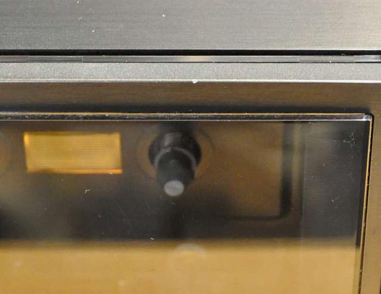 エッジ部に数ミリの打ちキズ