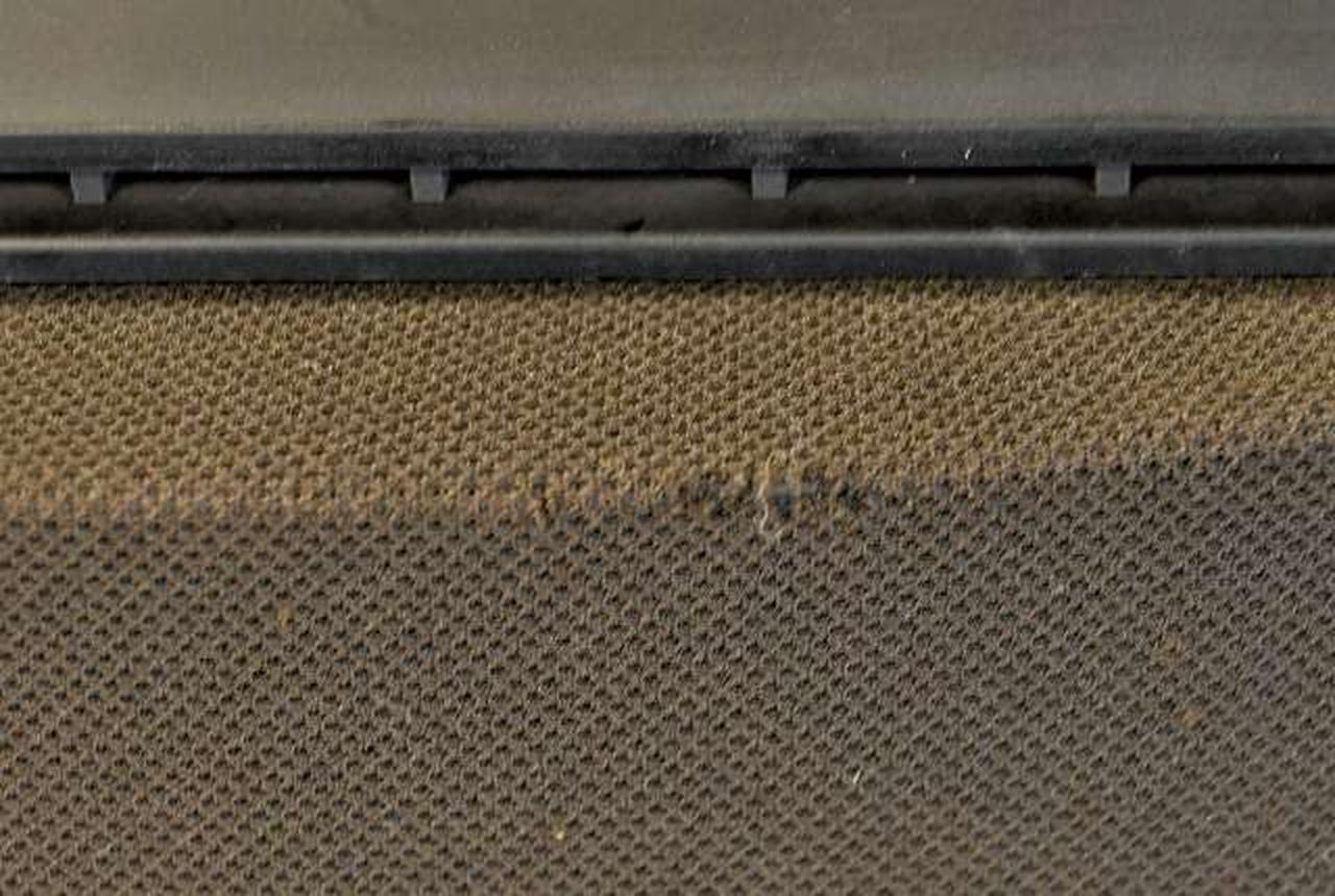 両ネットにほつれ