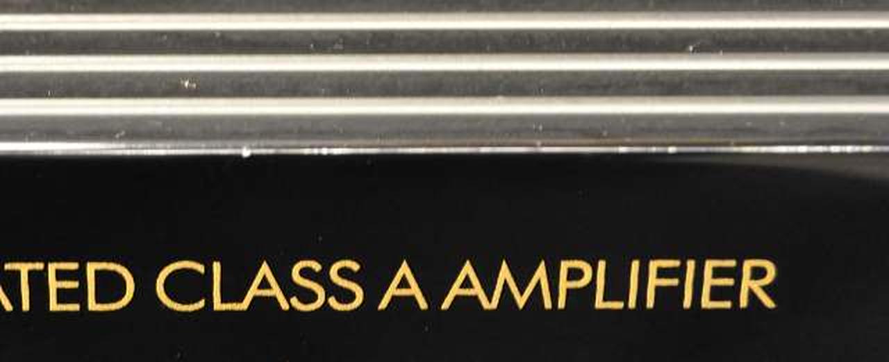 エッジ部に数ミリの打ちキズ