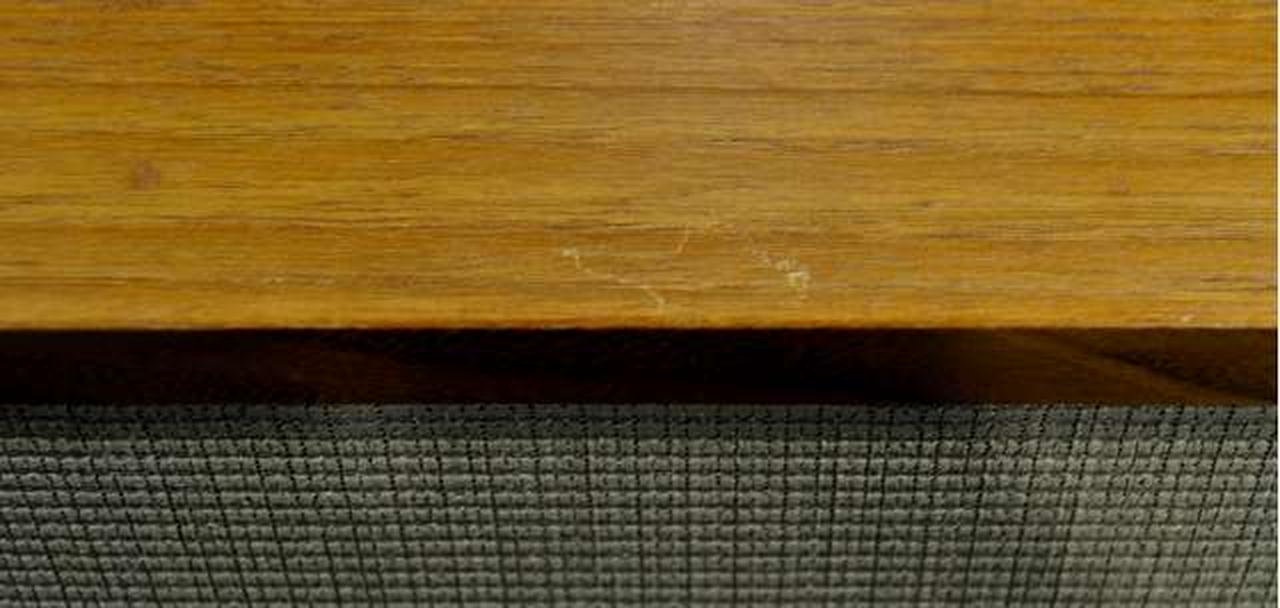 天板手前にキズ