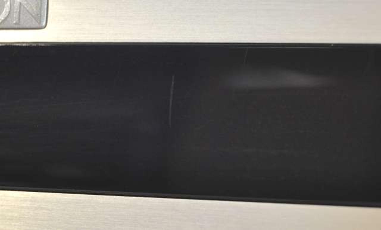 液晶画面にキズ