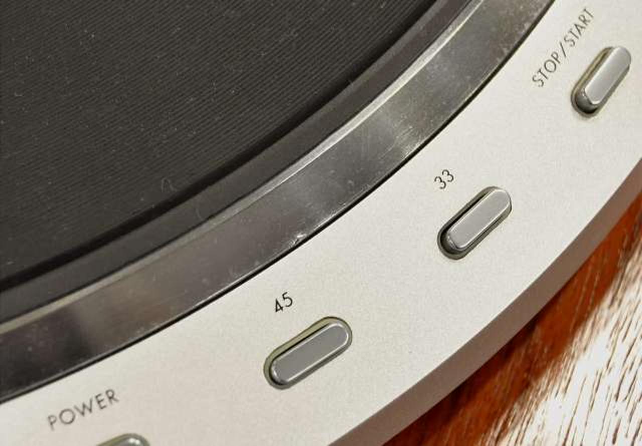ﾀｰﾝﾃｰﾌﾞﾙ外周にキズ・汚れ