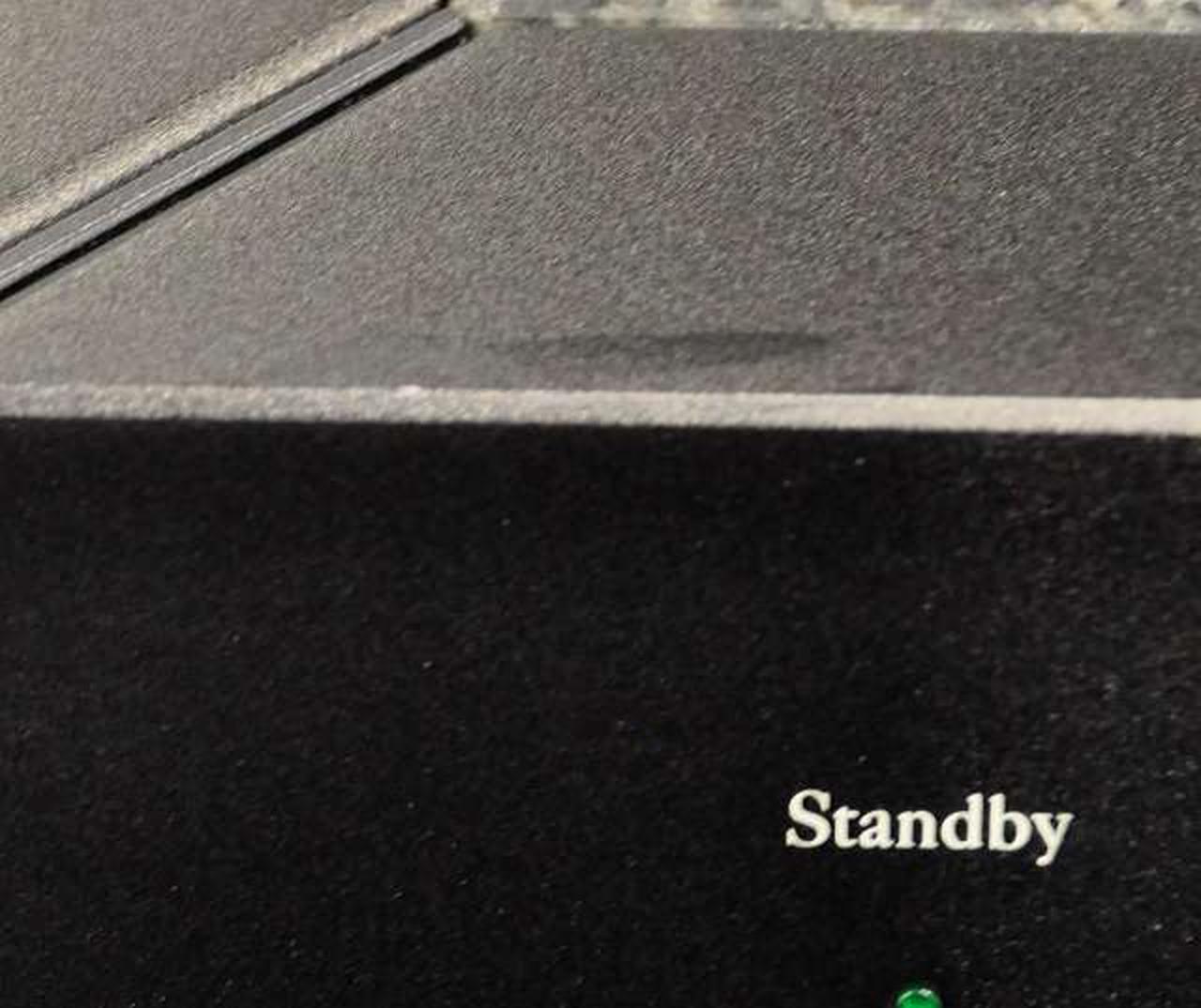 エッジ部分に打ちキズ・汚れ