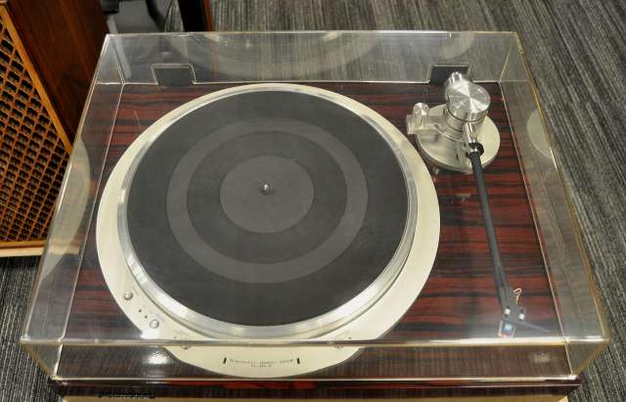 アクリルカバーにキズ