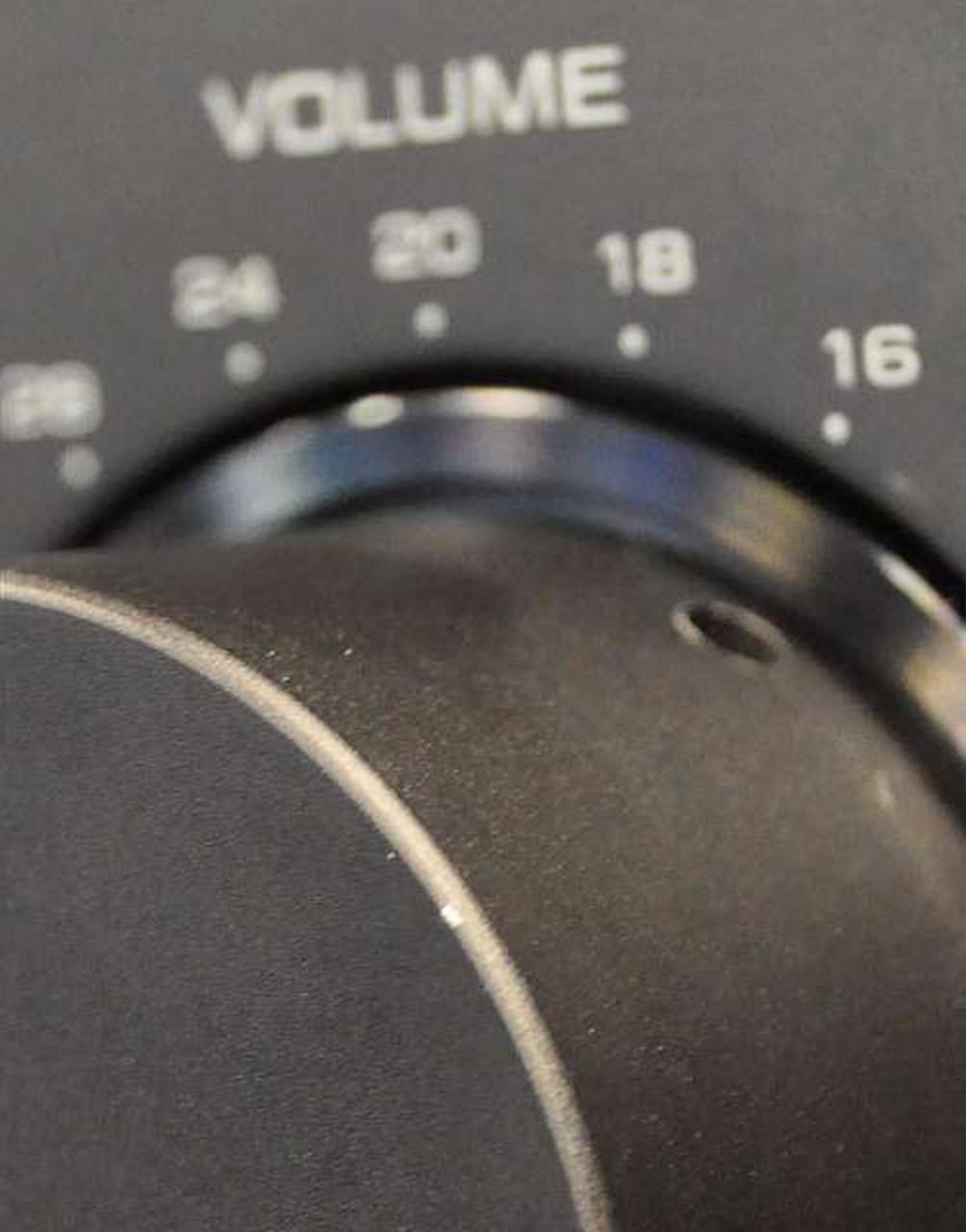 エッジに数ミリのキズ