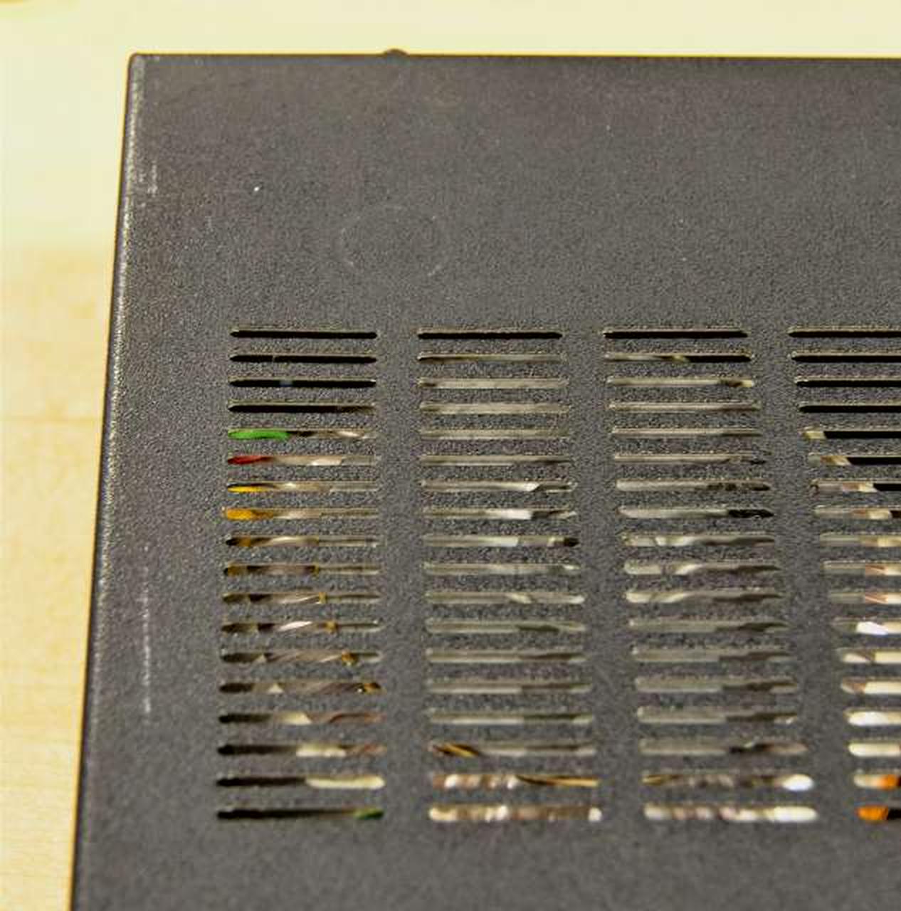 天板左奥にキズ