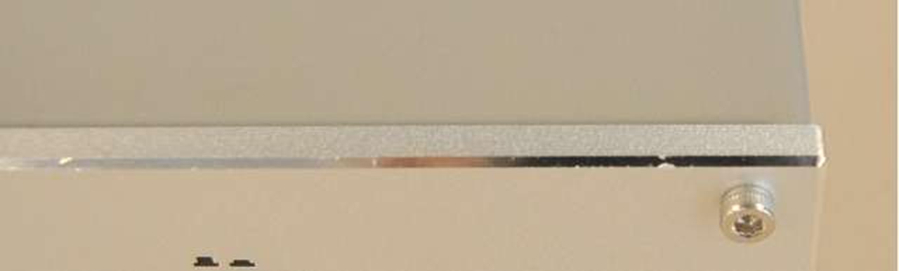 エッジ部に打ちキズ