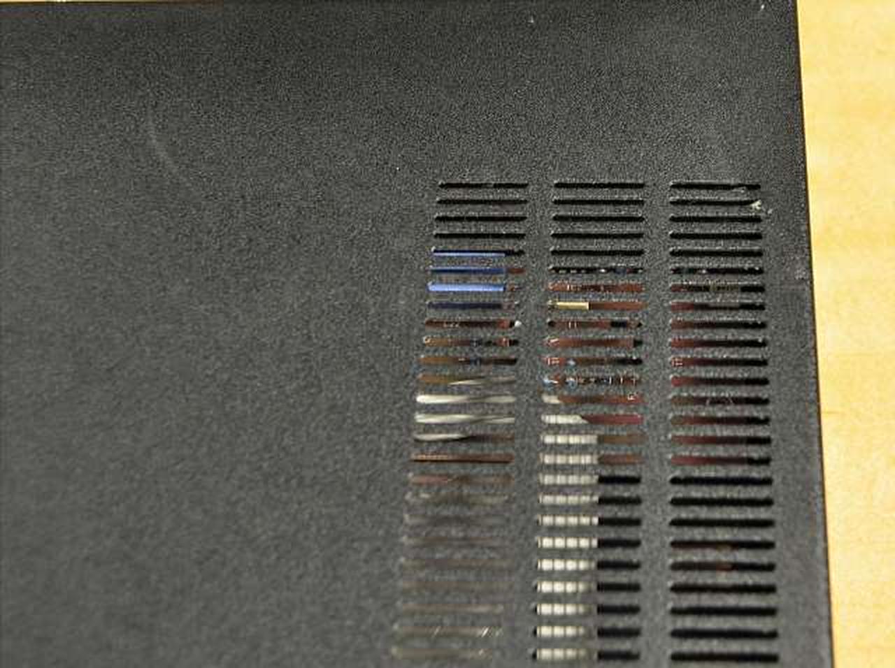 天板右奥にキズ