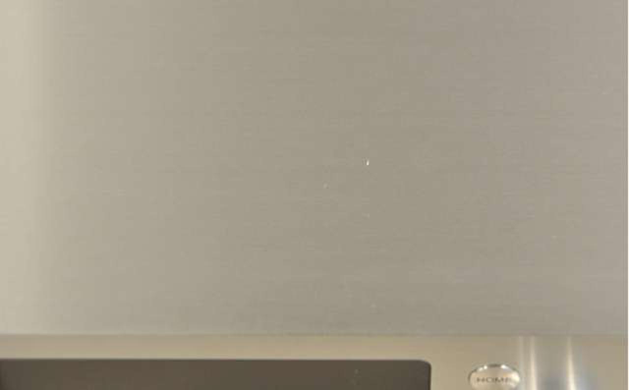 天板に数ミリのキズ