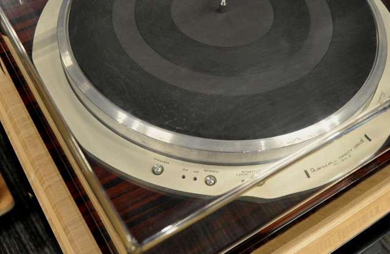 アクリルカバーにキズ