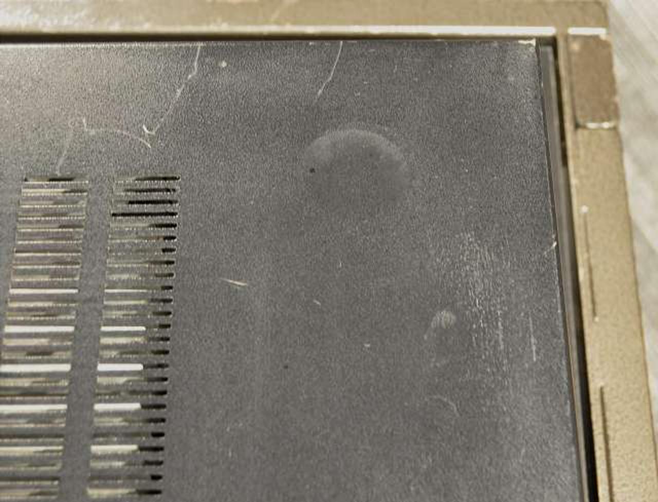 天板全体にキズ