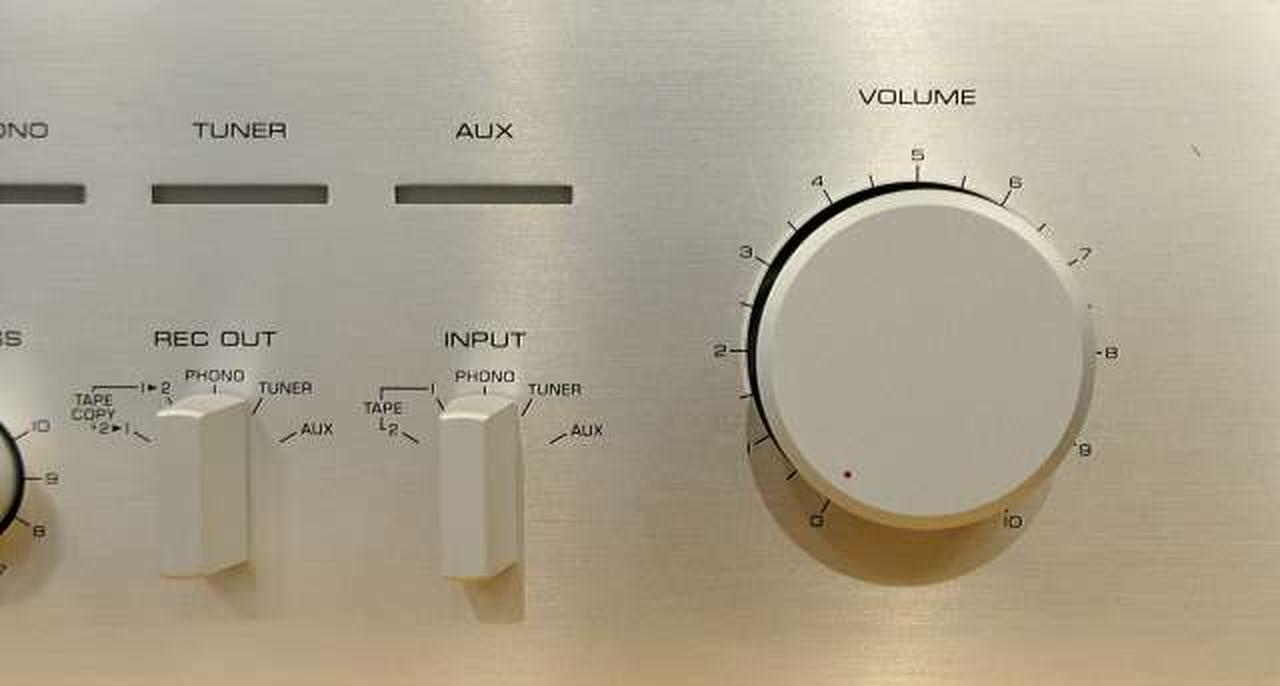 プリメインアンプ トライオード、128,000円の真空管プリメインアンプ。パワーと