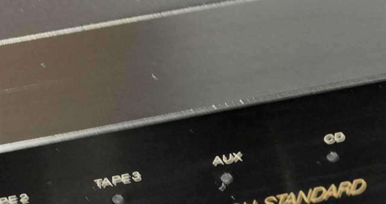 エッジ部に打ちキズ