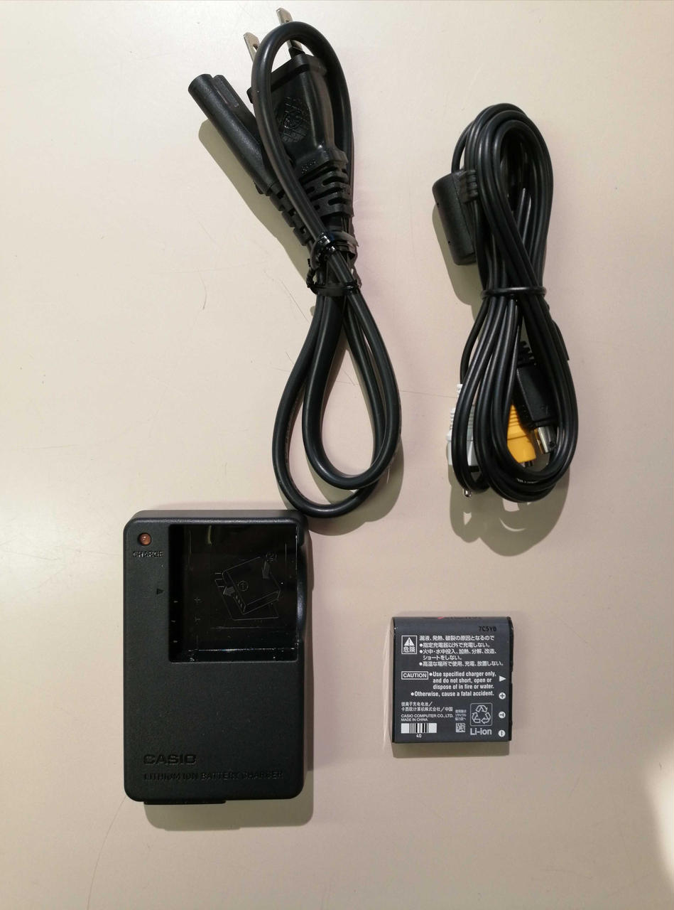 スポンジボブ　CASIO カシオ　カメラ　レトロ GMA-S120GB-1AJF | CASIO