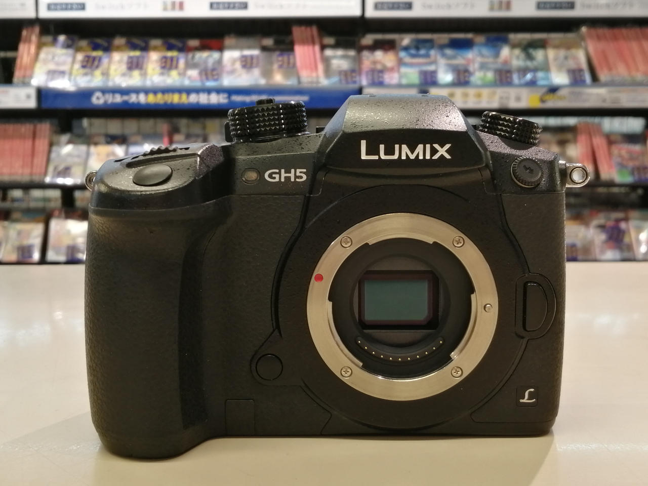 ☆ Panasonic LUMIX DC-GH5 ミラーレス一眼 V-Log ☆ Amazon | パナソニック(Panasonic) ミラーレス一眼カメラ