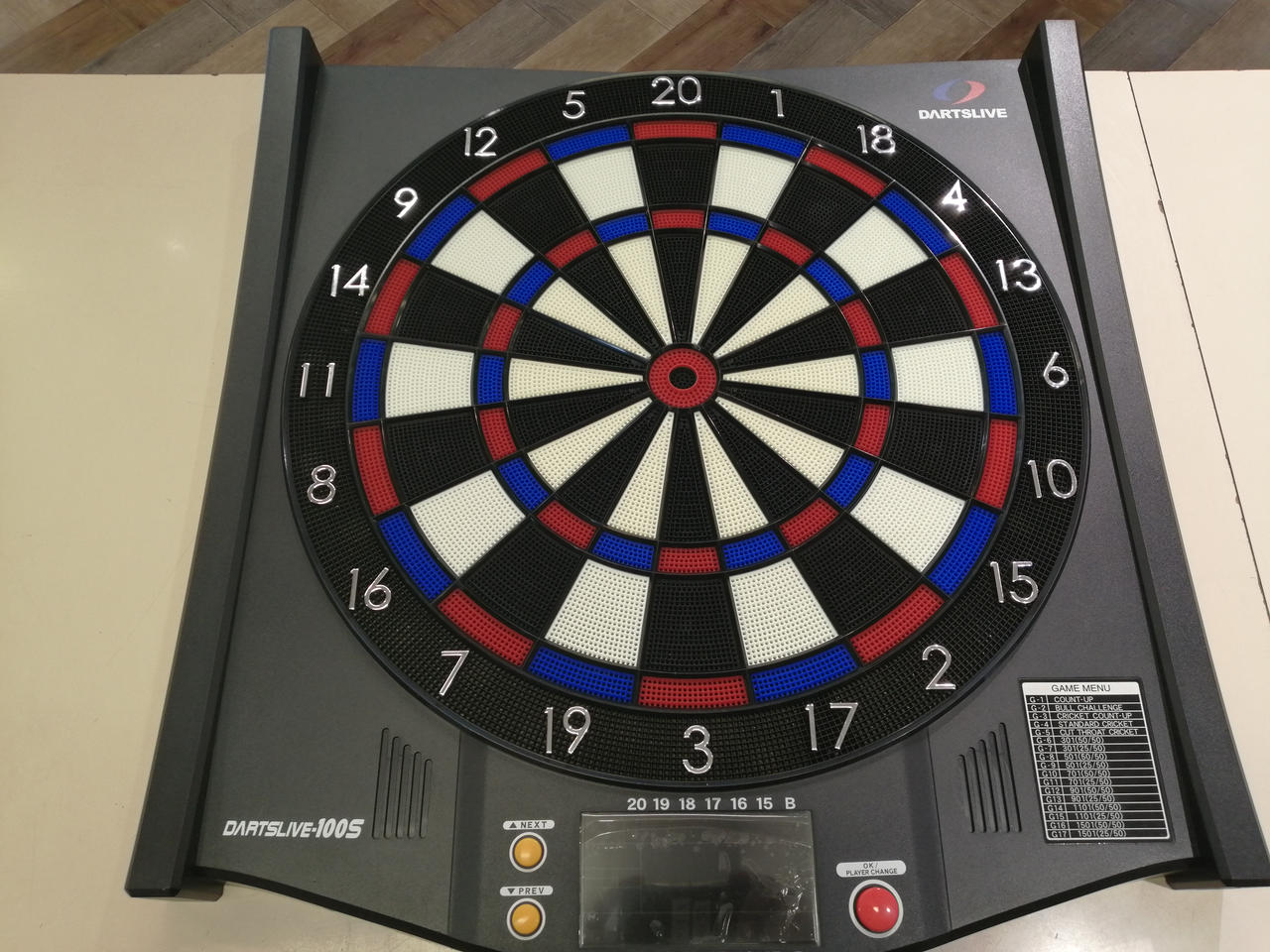 【付属品揃っています】DARTSLIVE-100S ダーツボード DARTSLIVE-ZERO BOARD(ダーツライブ ゼロボード) (ダーツ ボード