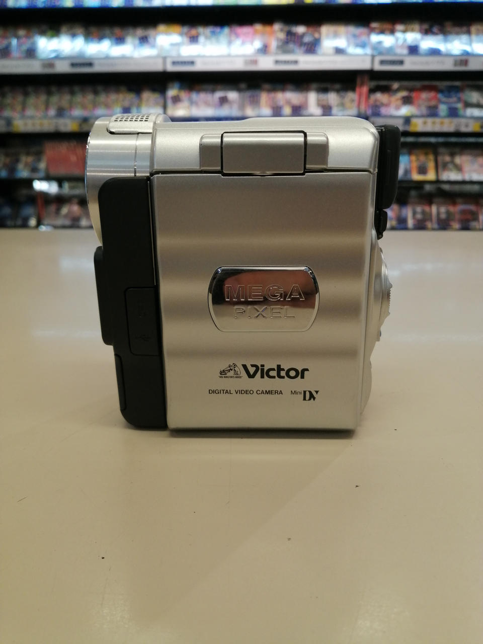 5817【動作確認済み】 Victor　GR-DVF305K　MiniDV対応 撮影再生ダビングOK Victor GR-DVF305K 付属品有 液晶大画面