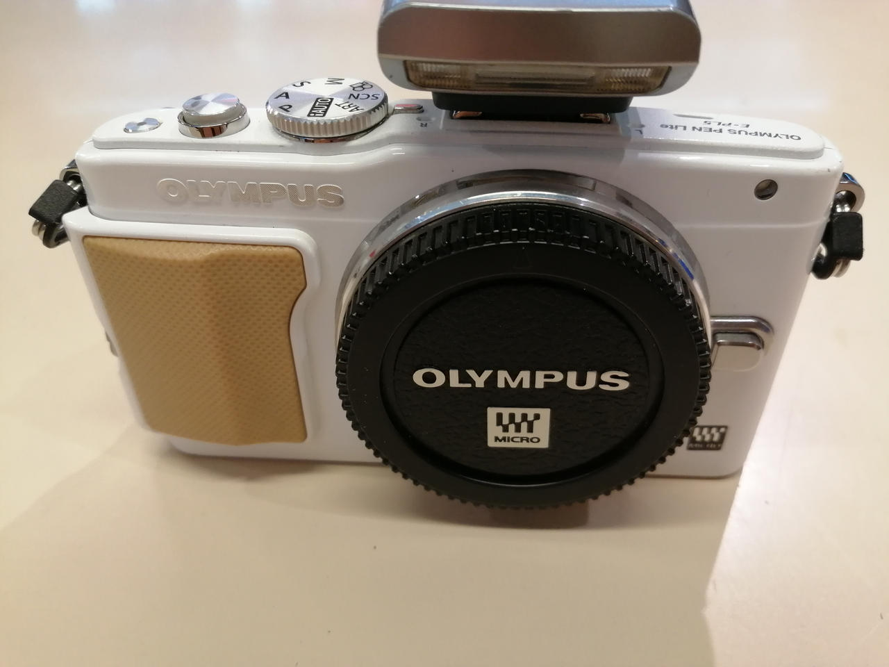 オリンパス(OLYMPUS)|ミラーレス一眼ダブルズームキット|HARDOFF