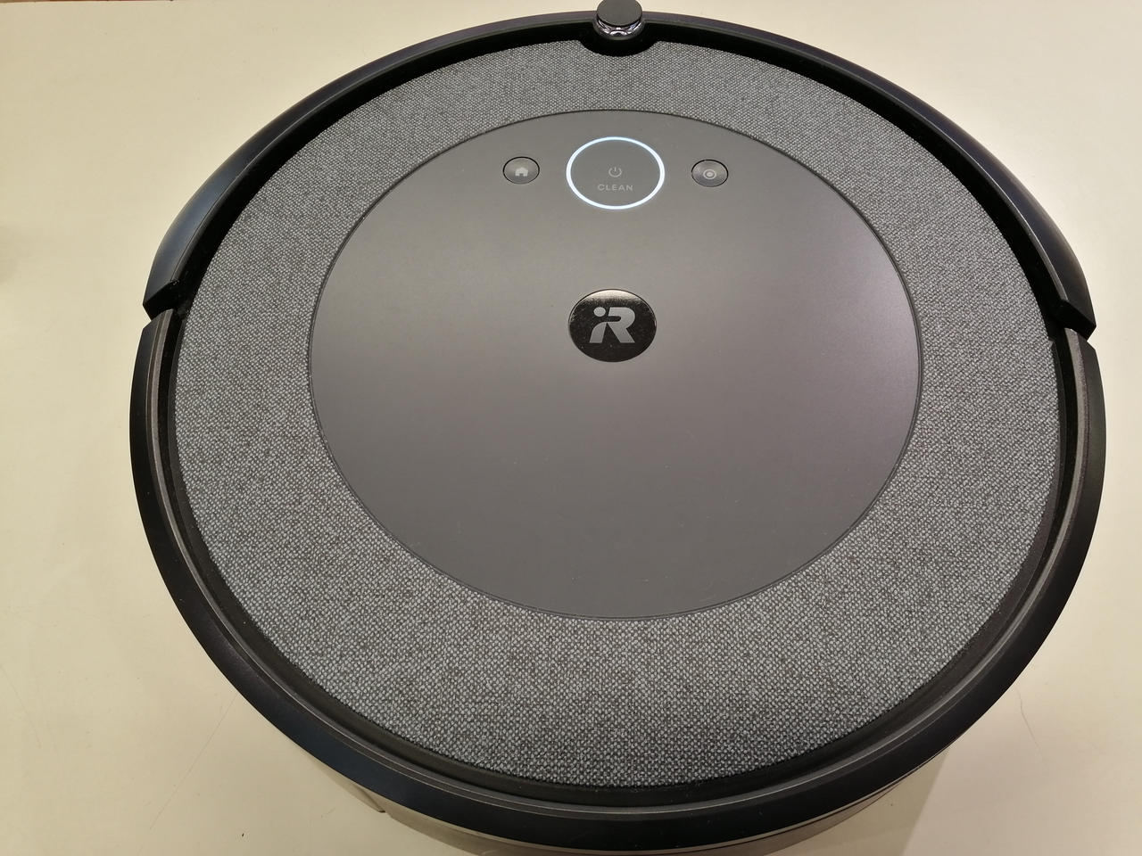【美品】iRobot Roomba i3+ i355060 クリーンベース付き アイロボット、“クリーンベース付きで10万円を切る価格”ロボット掃除機