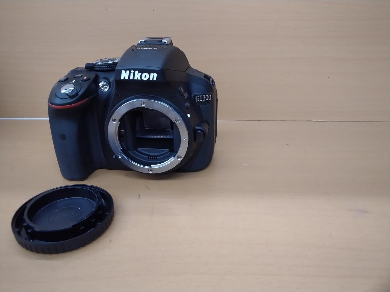 Nikon D5300 デジタル一眼レフ ダブルズーム Amazon | Nikon デジタル一眼レフカメラ D5300 ダブルズーム