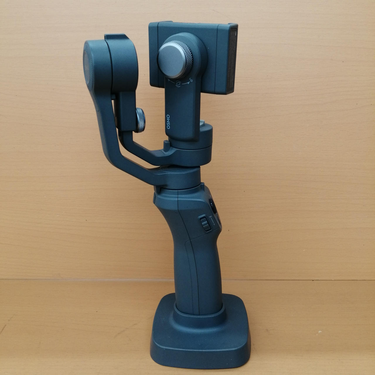 sachi【中古品】DJI OSMO Mobile 使用頻度少なめ Amazon.co.jp: DJI スマートジンバル Osmo Mobile SE 3軸