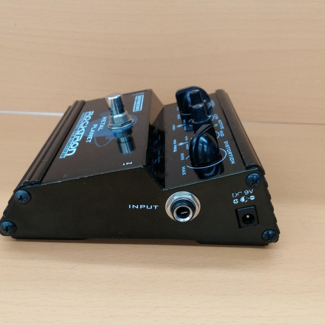 【最終価格】Rocktron THE SURF TREMOLO エフェクター Rocktron SURF TREMOLO（中古）【楽器検索デジマート】
