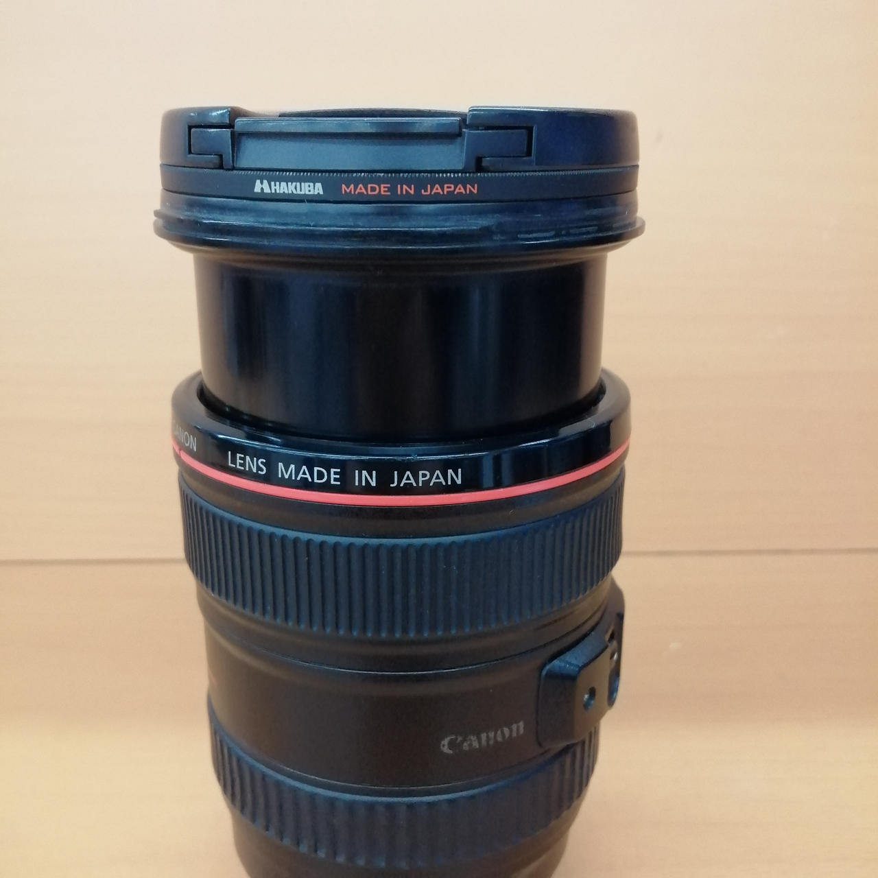 レンズガード付きです