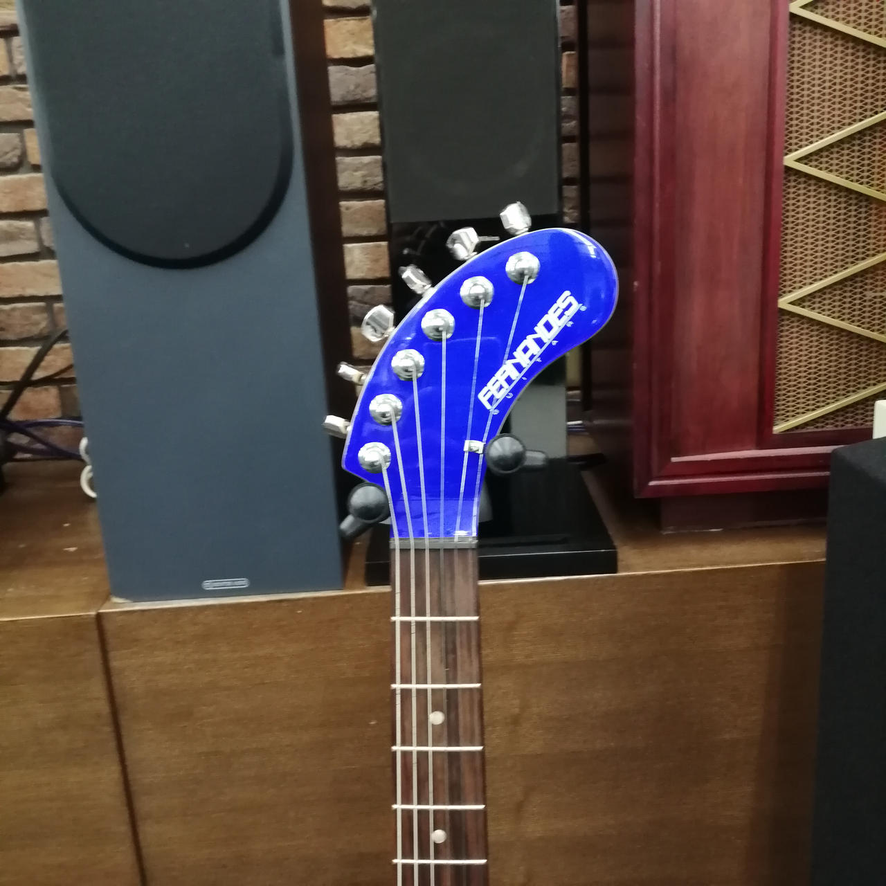 フェルナンデス(FERNANDES)|アンプ内蔵エレキギター|【ハードオフ公式 