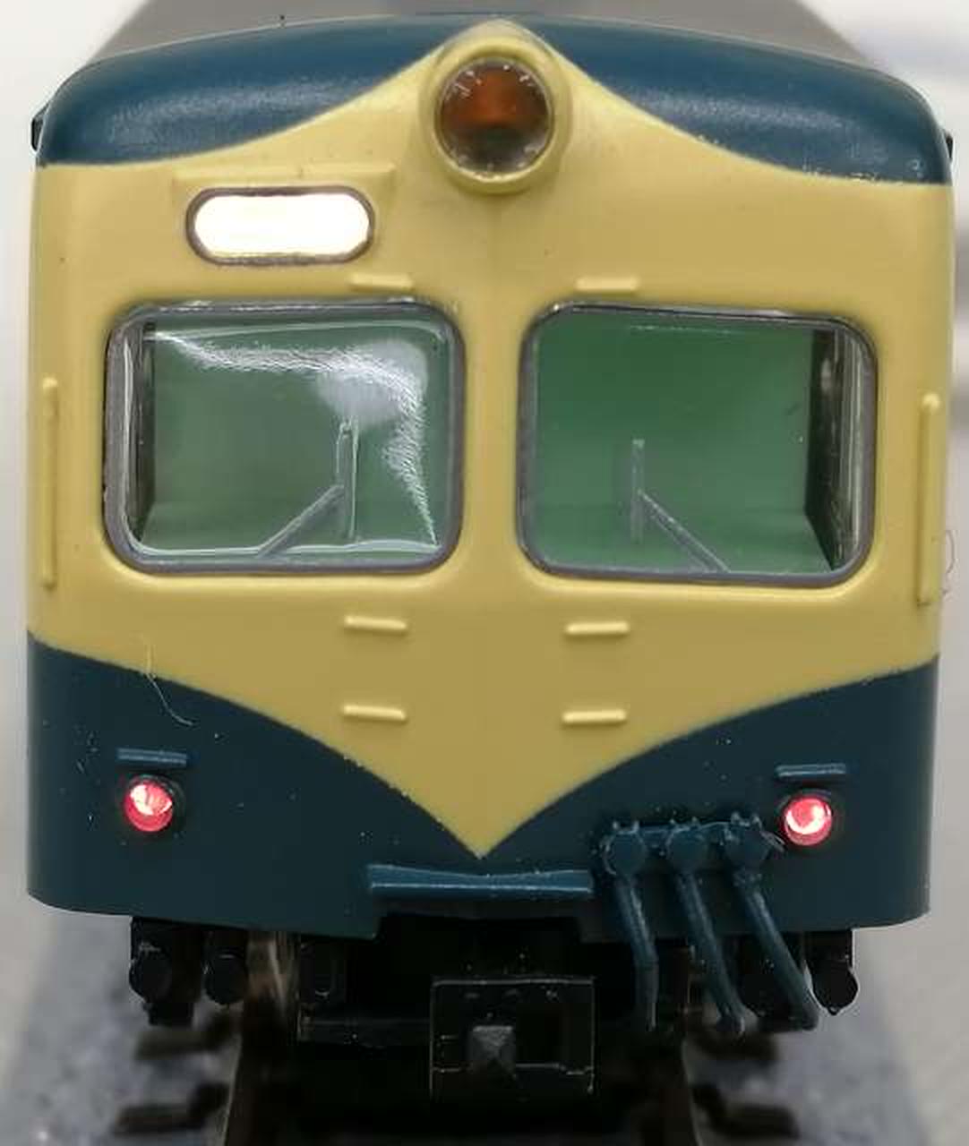 クハ76069 尾灯