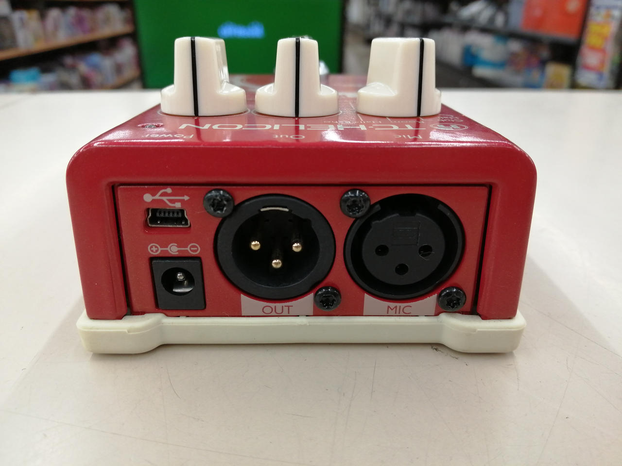 TC-HELICON 型番：MIC MECHANIC ボーカルエフェクター