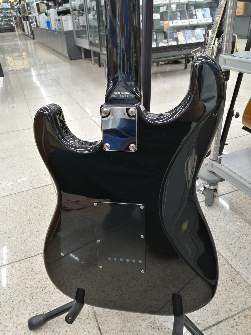 （期間限定）フェンダーストラトキャスター　 ブラック ハードケース付き フェンダー(FENDER)|ストラトキャスタータイプ|【ハードオフ公式通販