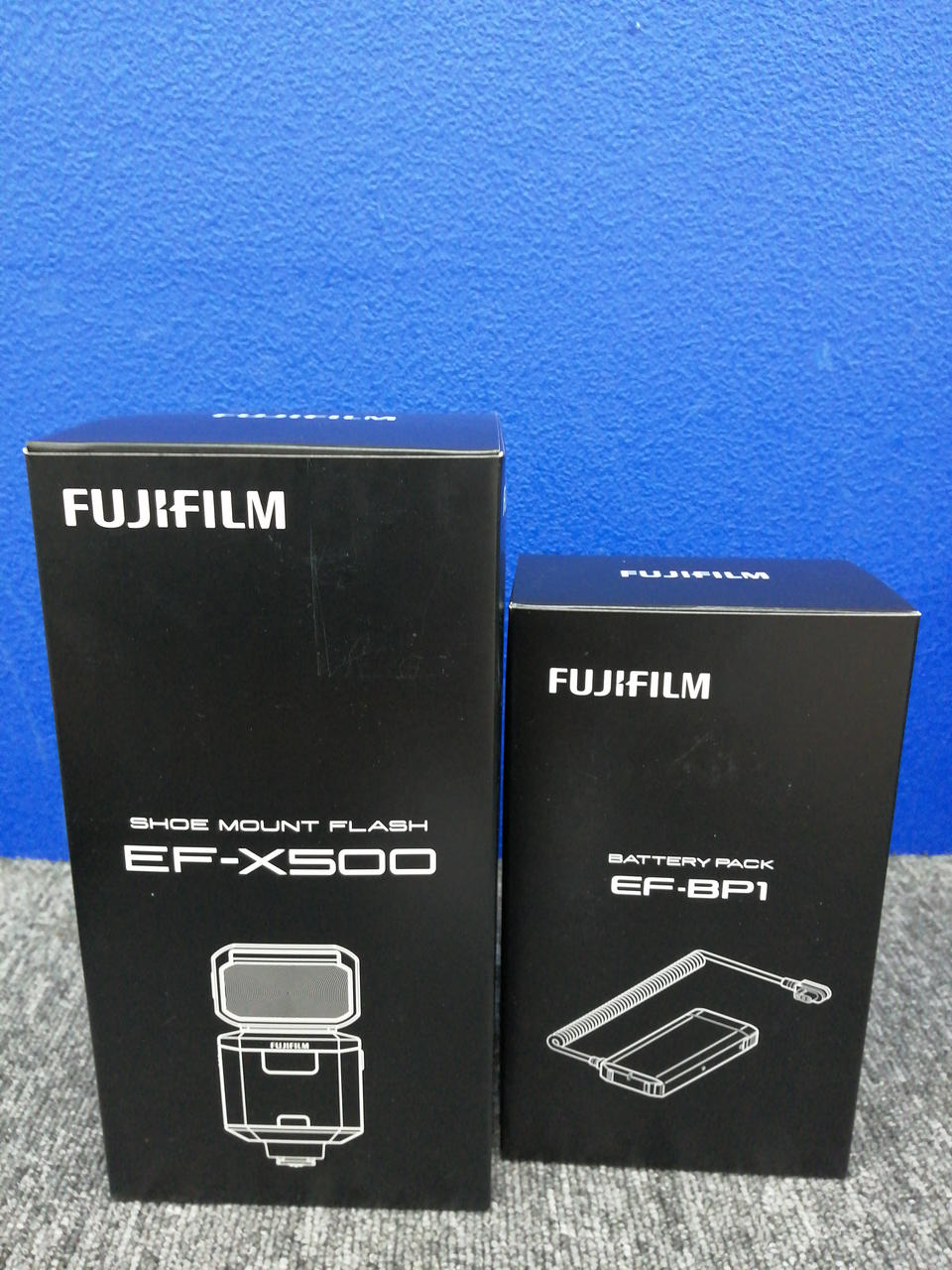 超特価 FUJIFILM EF-X500&バッテリーパックセット早い者勝ち 【公式通販】