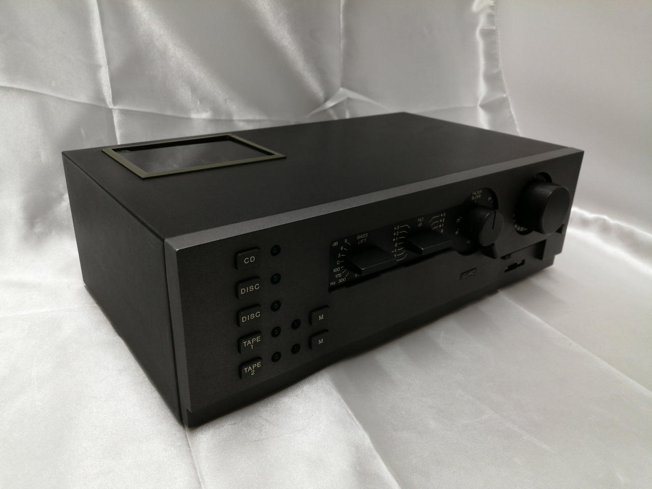 QUAD 型番：MODEL 44 コントロールアンプ 46,200円