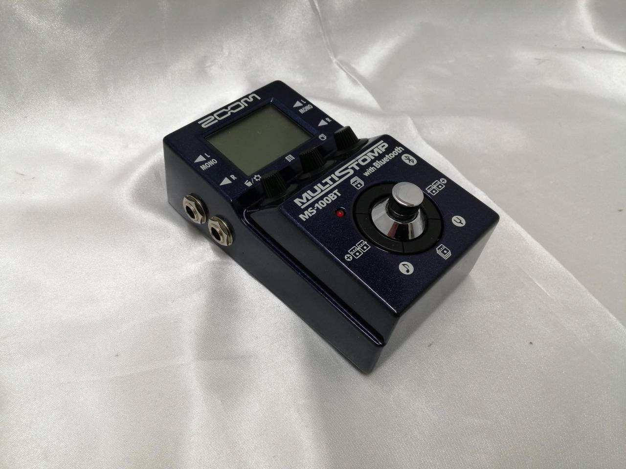 ZOOM 型番：MS-100BT エフェクター