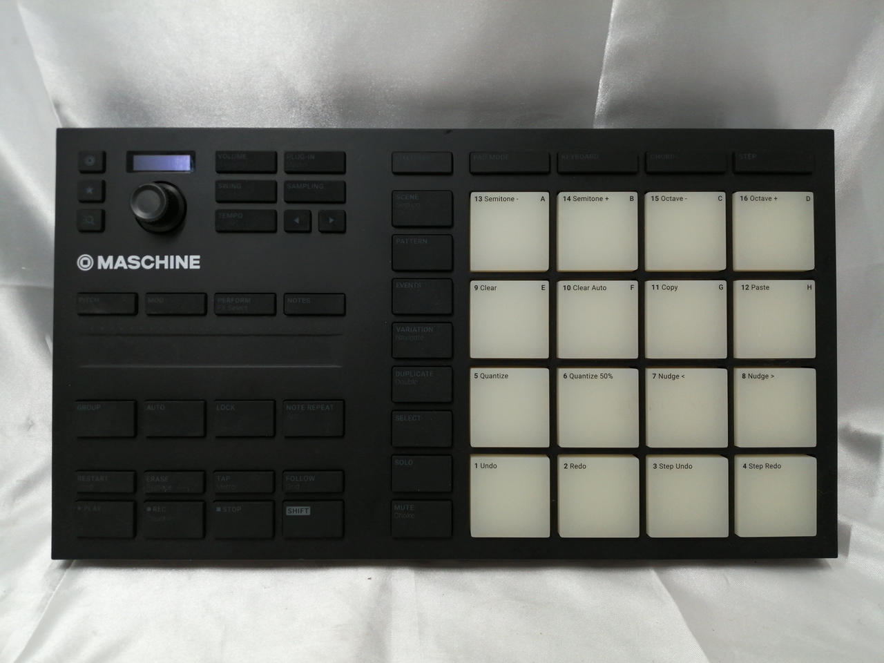 MASCHINE サンプラー・パッドコントローラー 本体 ネイティブインストゥルメンツ(NATIVE INSTRUMENTS)|MIDIパッド