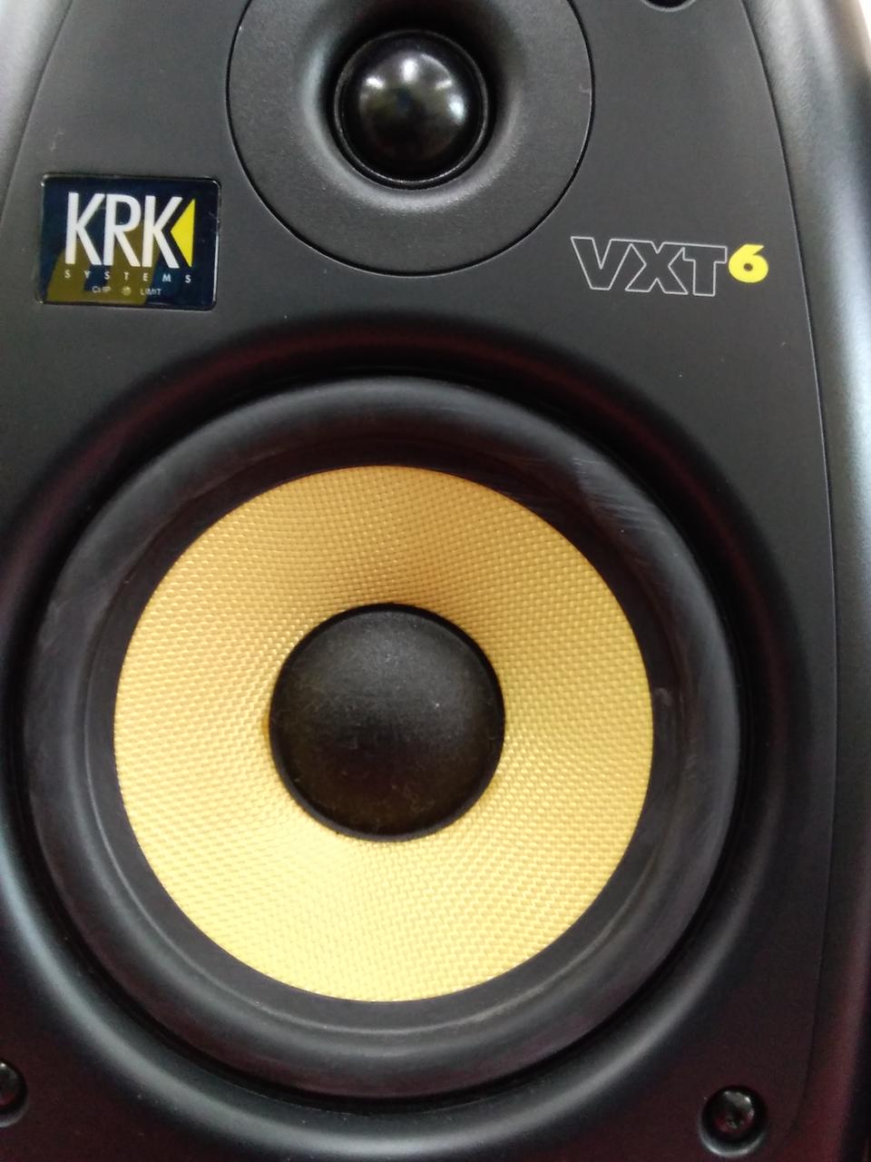 KRK VXT8 8インチスタジオモニタースピーカー 全てのジャンルミックスに最適なモニターKRK VXT8！！