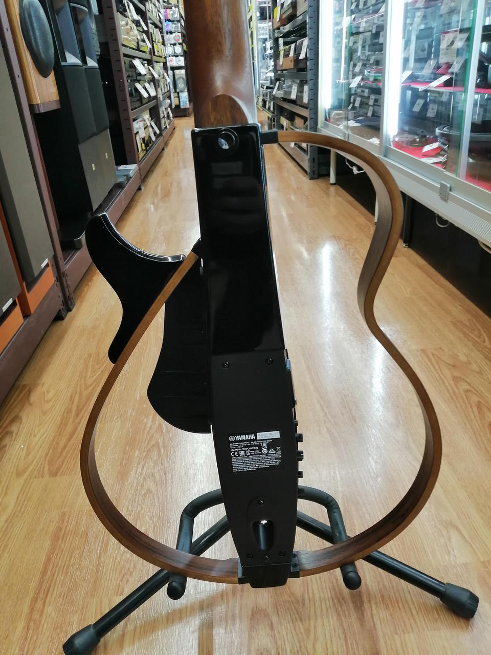 アトミック♪レッドスター♪27.5♪新品未使用♪箱なしのためお安く出します♪ YAMAHA|サイレントギター|HARDOFFオフモール（オフモ