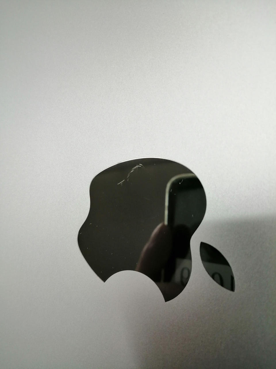 リンゴマーク若干キズあり