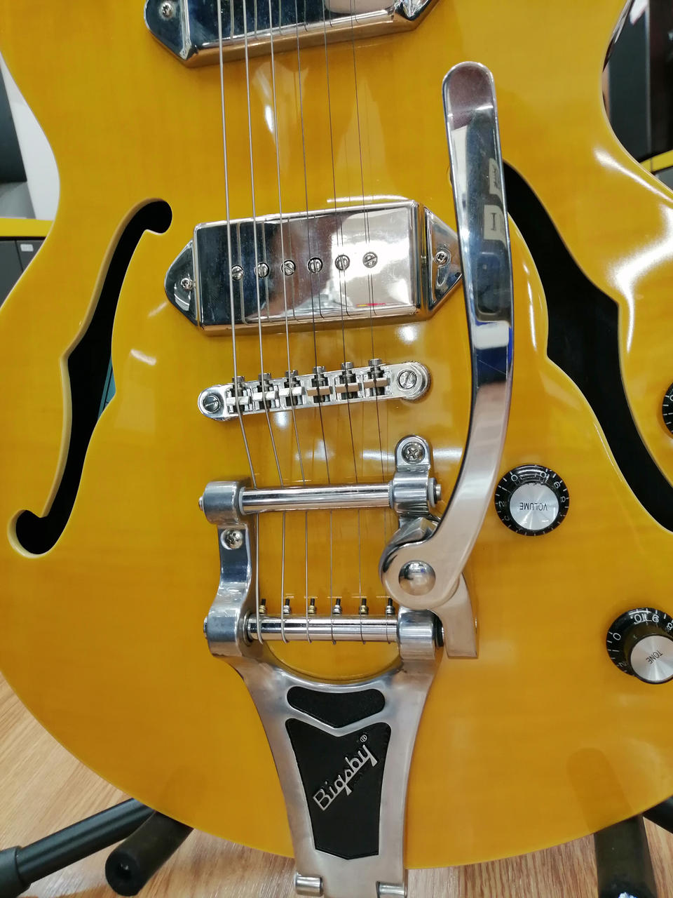 Epiphone エピフォン Wildkat Natural Flame　美品 楽天市場】Epiphone Wildkat -Antique Natural- 新品[エピフォン