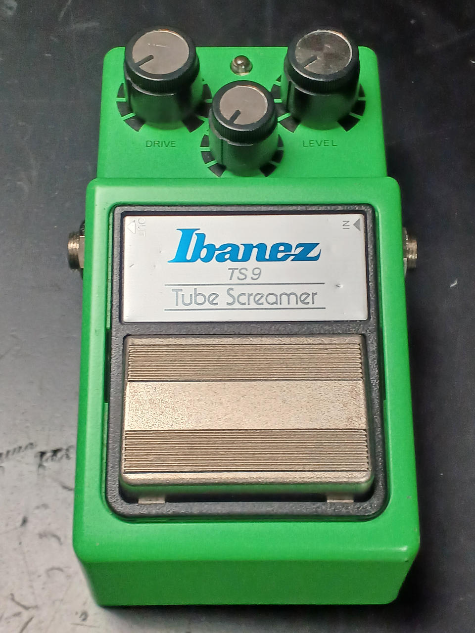 IBANEZ 型番：TS9 エフェクター 11,000円