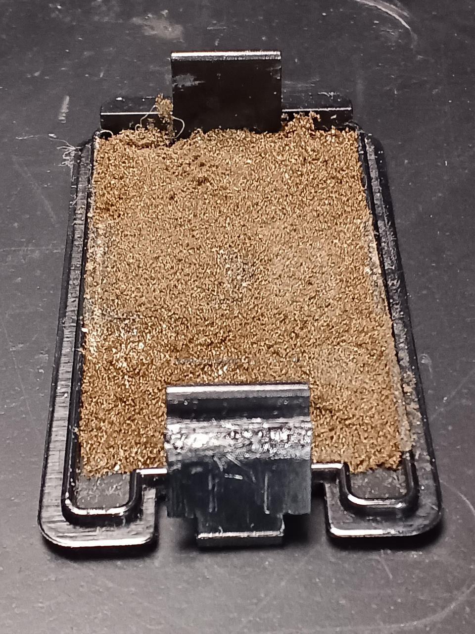 電池蓋爪部分補修跡あり