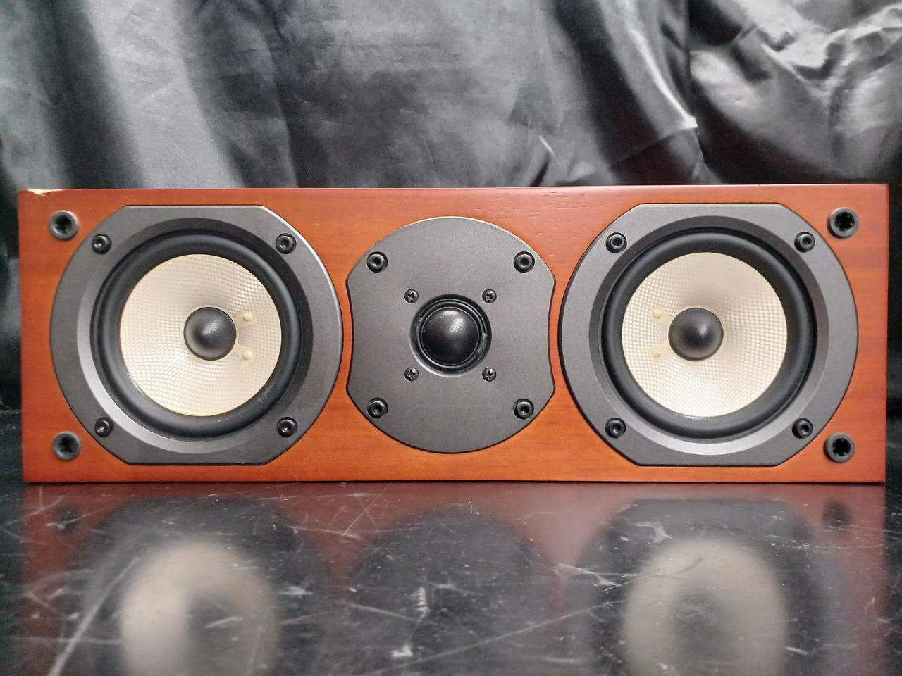 ■ONKYO　D-207C センタースピーカー Amazon.co.jp: ONKYO センタースピーカーシステム （1台） D