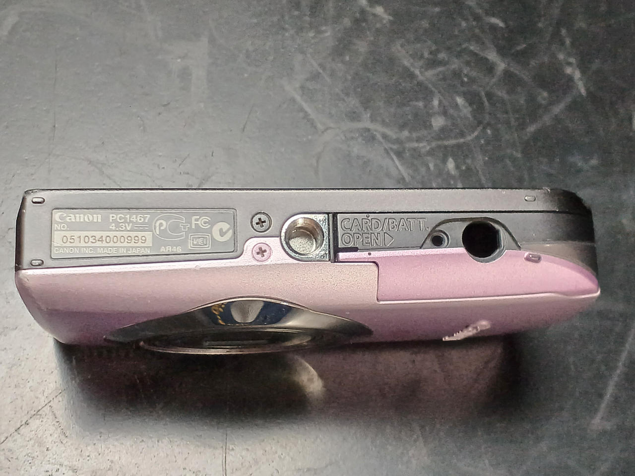 バッテリー蓋のゴムカバー欠品