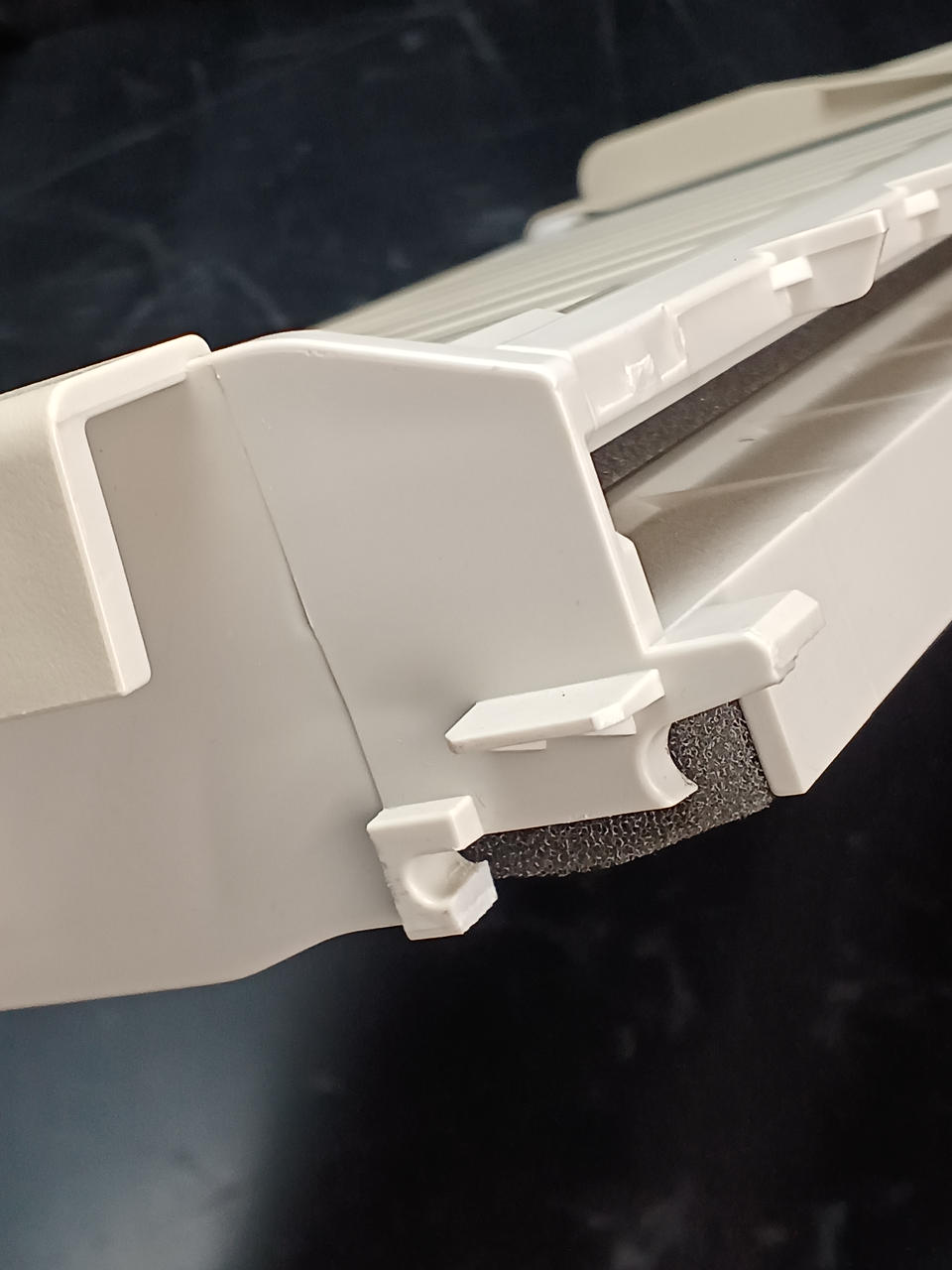 片側つまみ割れあり