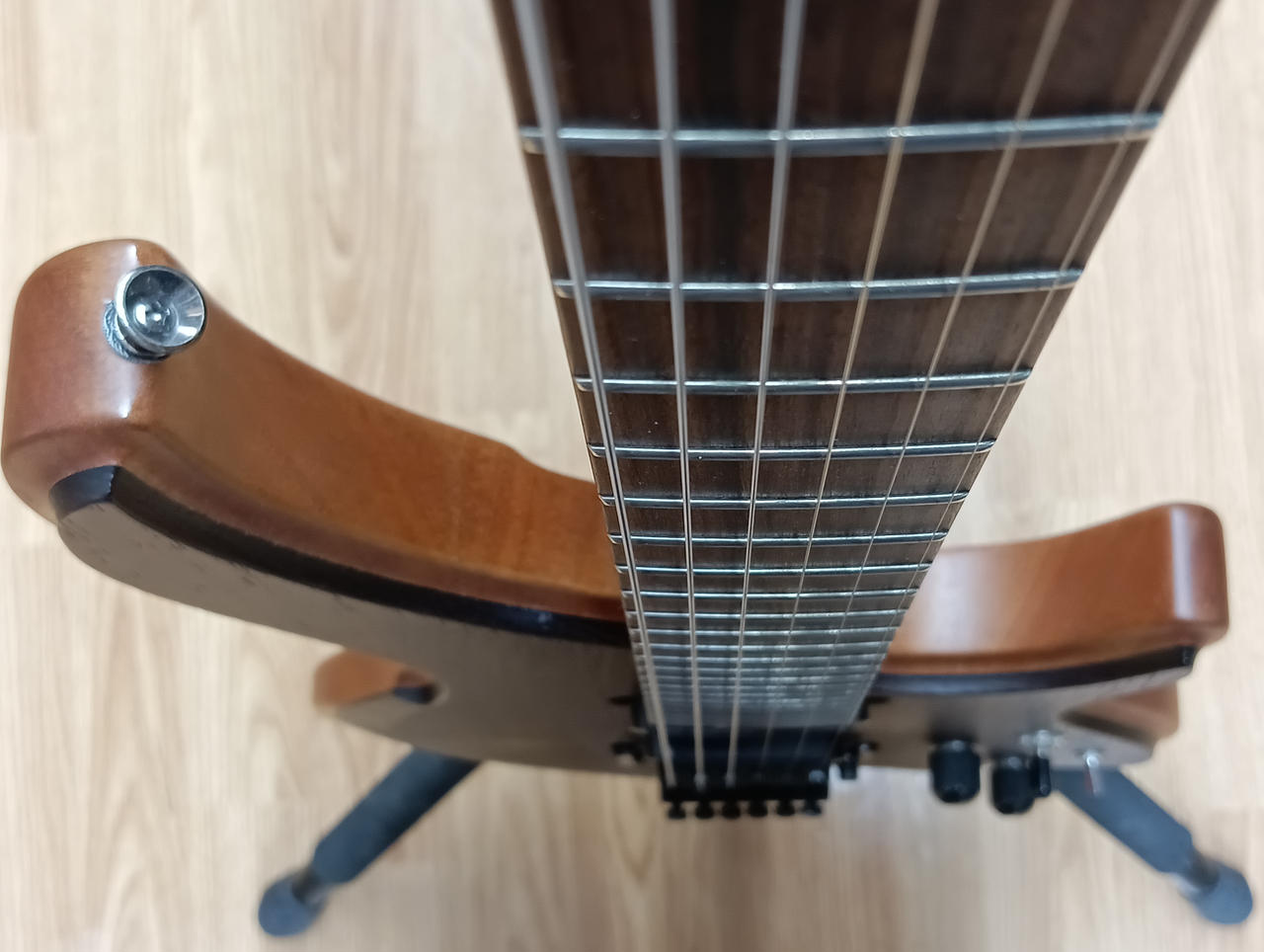 レッド エレキ(ソフトカバー付き)22000から大幅値下げ！買って欲しいです！ レッド エレキ(ソフトカバー付き)22000から大幅値下げ！買って