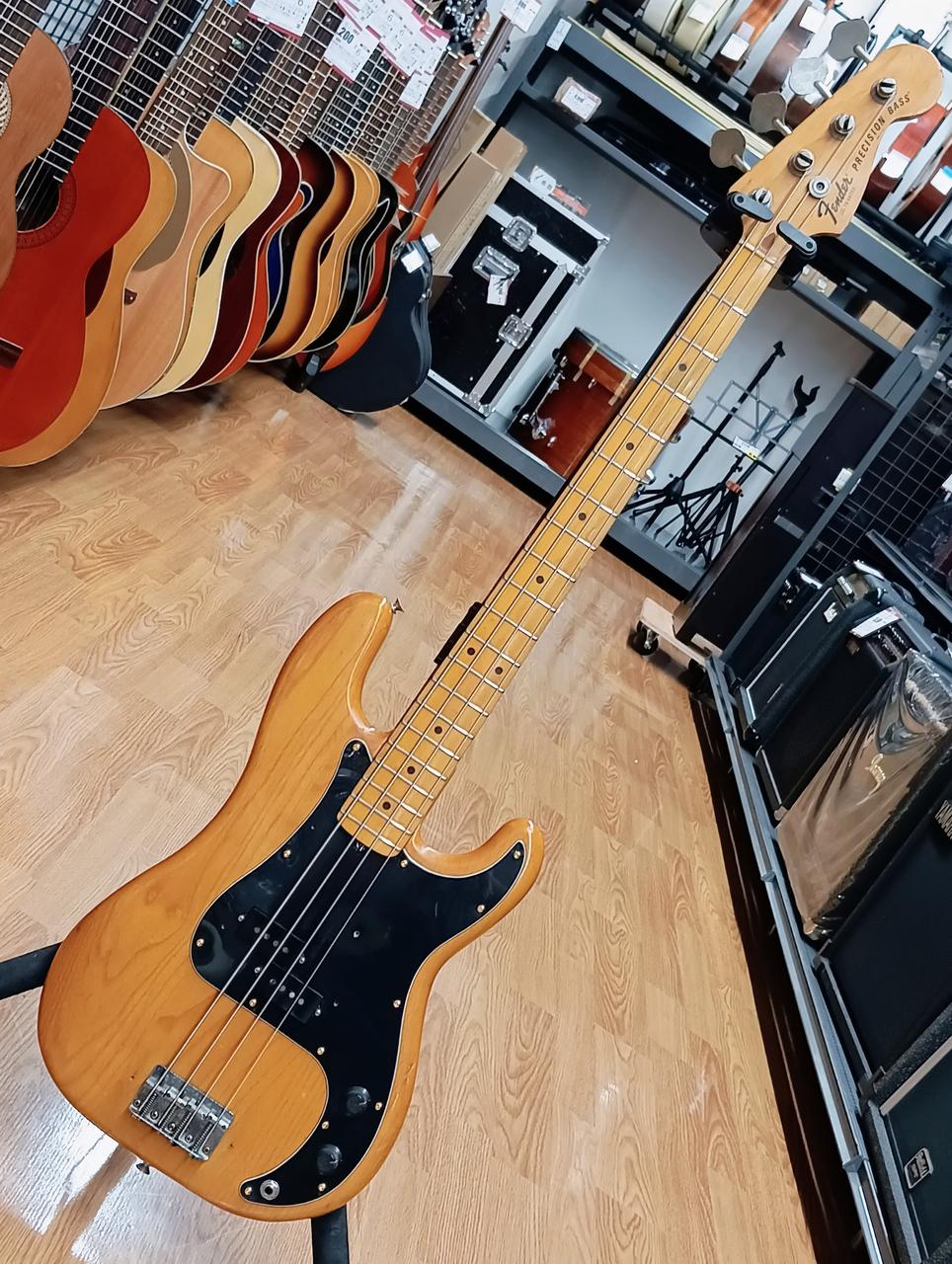 Fender USA Hard Case エレキベース PB & JB 鍵付 Fender USA Hard Case エレキベース PB & JB 鍵付 Fender USA