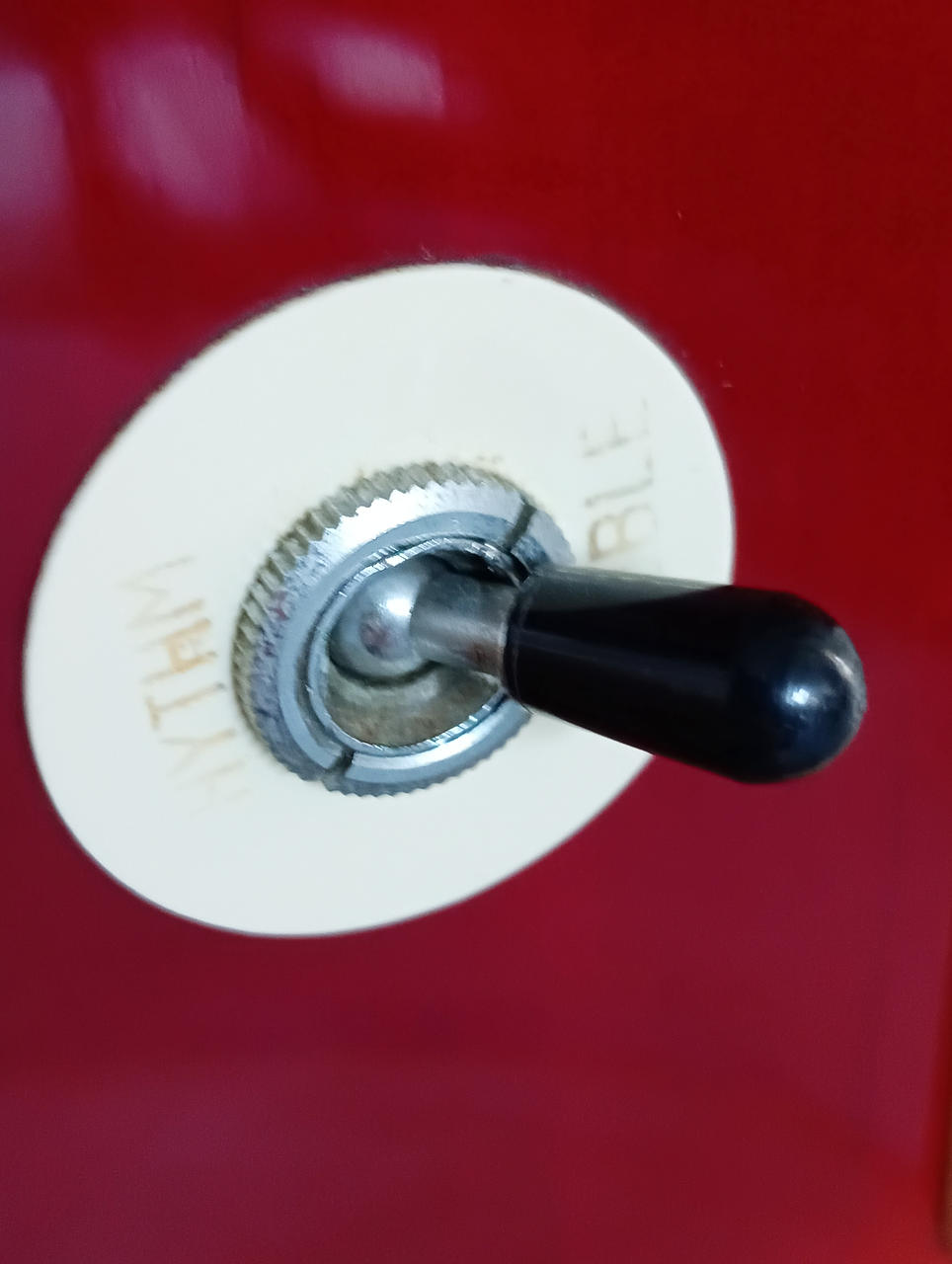 ※スイッチノブが純正から交換されています